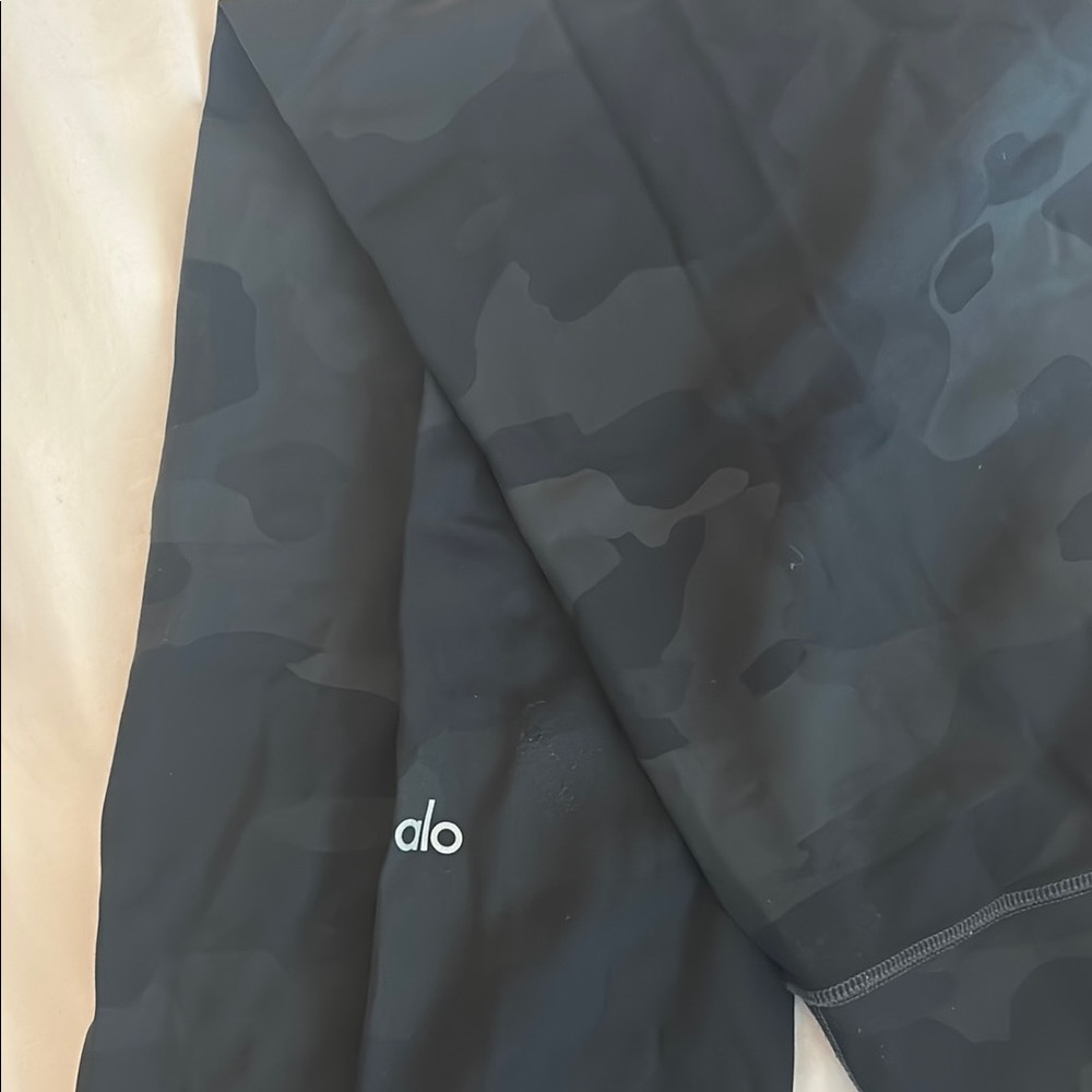 Alo Black Camo Leggings